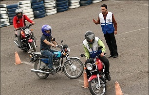 صدور یک روزه گواهینامه برای موتور سیکلت سواران در اردبیل