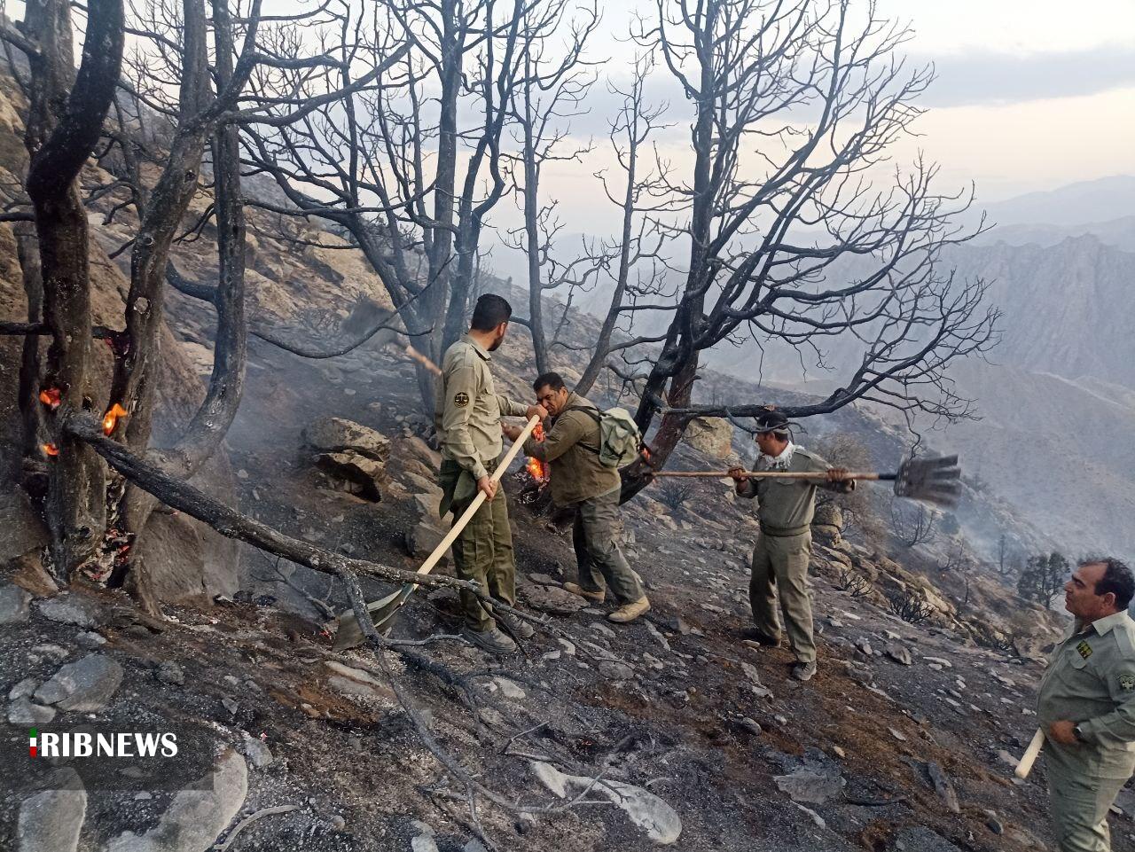 مهار آتش‌سوزی در مناطق ییلاقات نوجه مهر شهرستان جلفا