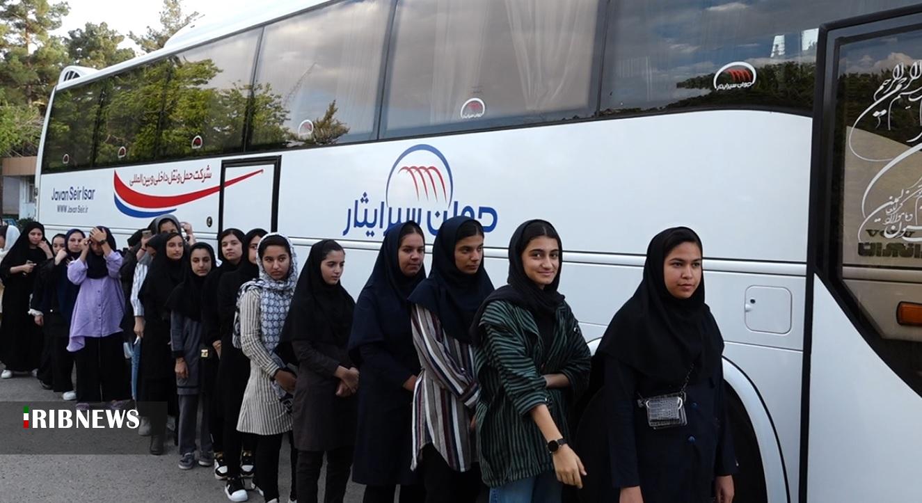 اعزام ۴۰ دانش‌آموز زیارت‌اولی کردستانی به مشهد مقدس