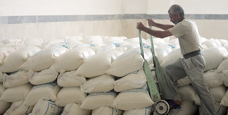 ذخیره سازی ۱۵ هزار کیسه آرد برای ایام اربعین در ایلام