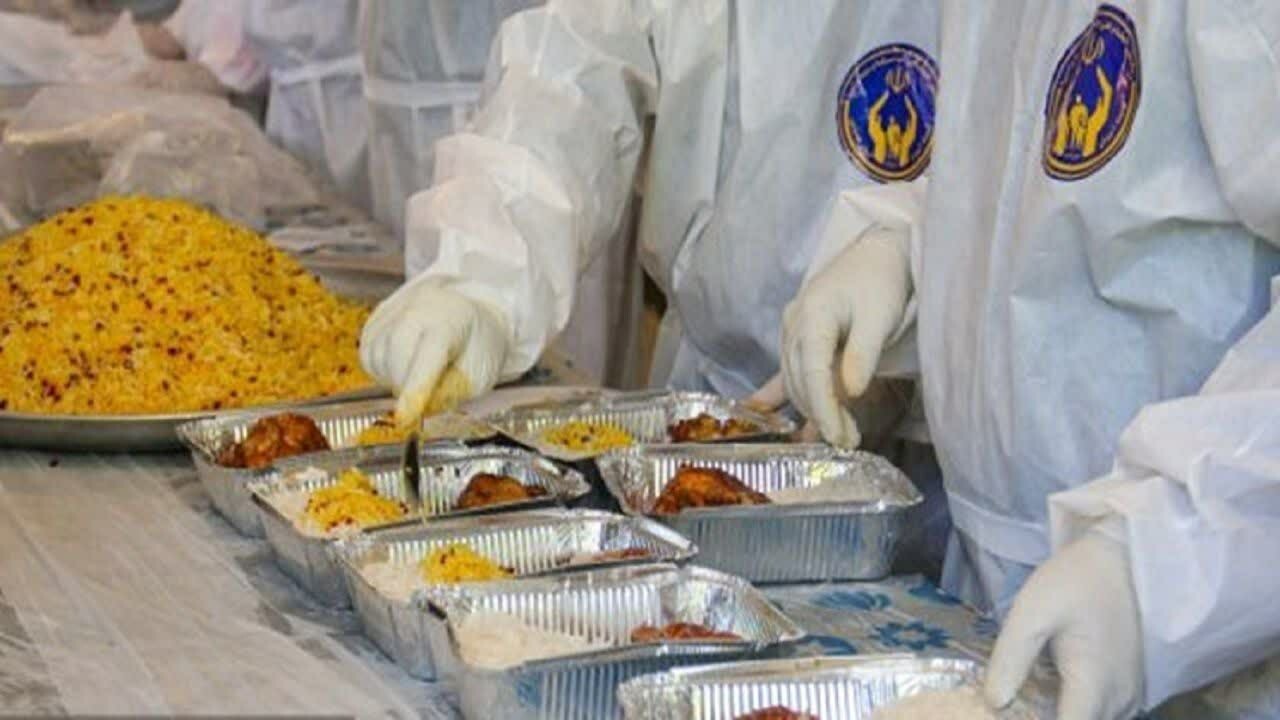 پخت و توزیع ۳۶ هزار وعده غذای گرم در قالب طرح اطعام حسینی در نیشابور