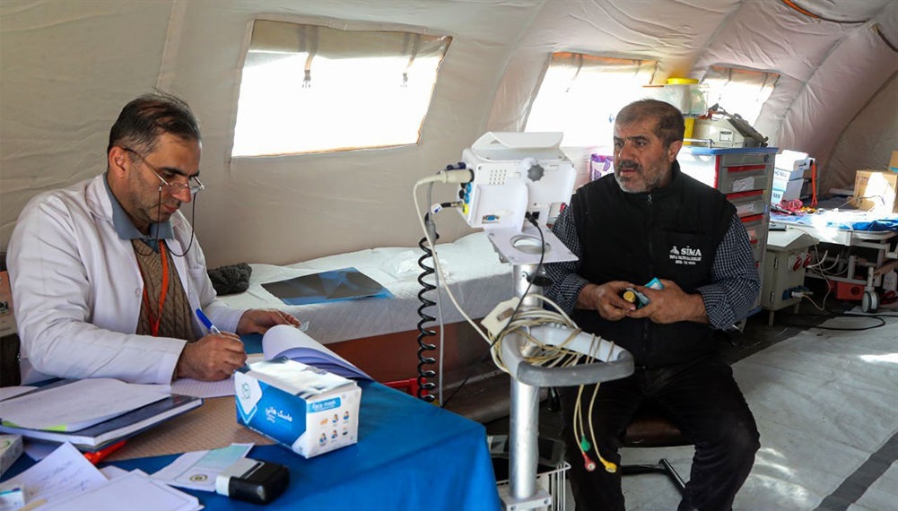 ارائه خدمات درمانی به زائران اربعین در مرز شلمچه