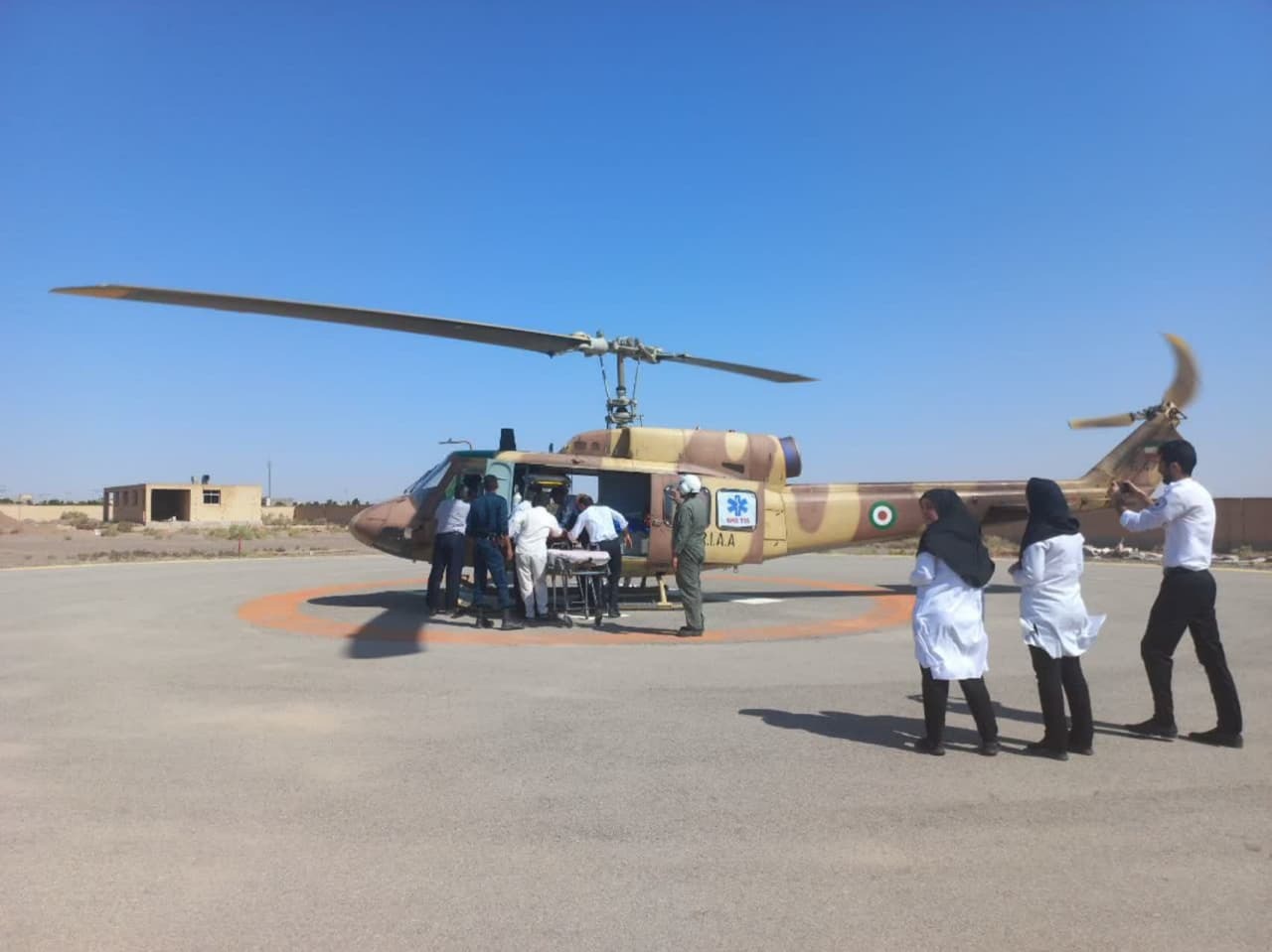 انتقال بیمار با بالگرد هوایی از اردستان به اصفهان