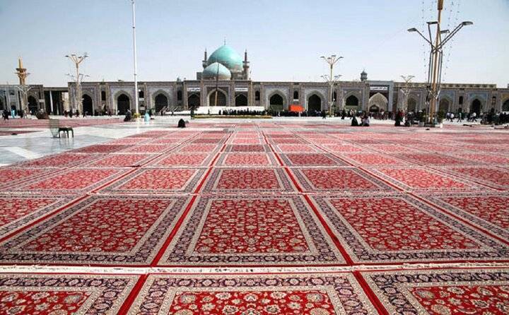 اهدای امانی ۷۰ هزار مترمربع فرش حرم رضوی به هیئت‌های مذهبی