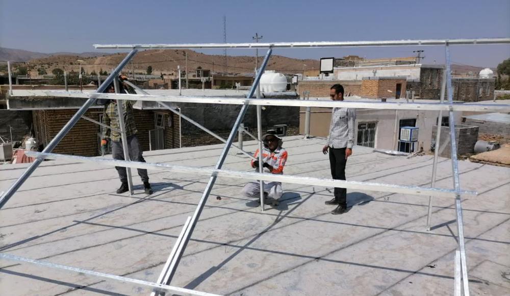 آغاز نصب نیروگاه‌های خورشیدی در هرات و مروست