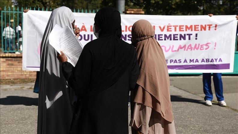 روایت دردناک مسلمانان از ممنوعیت پوشش عبا در مدارس فرانسه