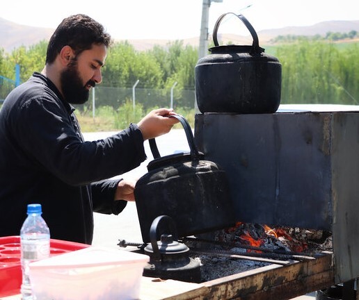 خدمات رسانی بنیاد دعبل به بیش از ۷۰۰ زائر حسینی
