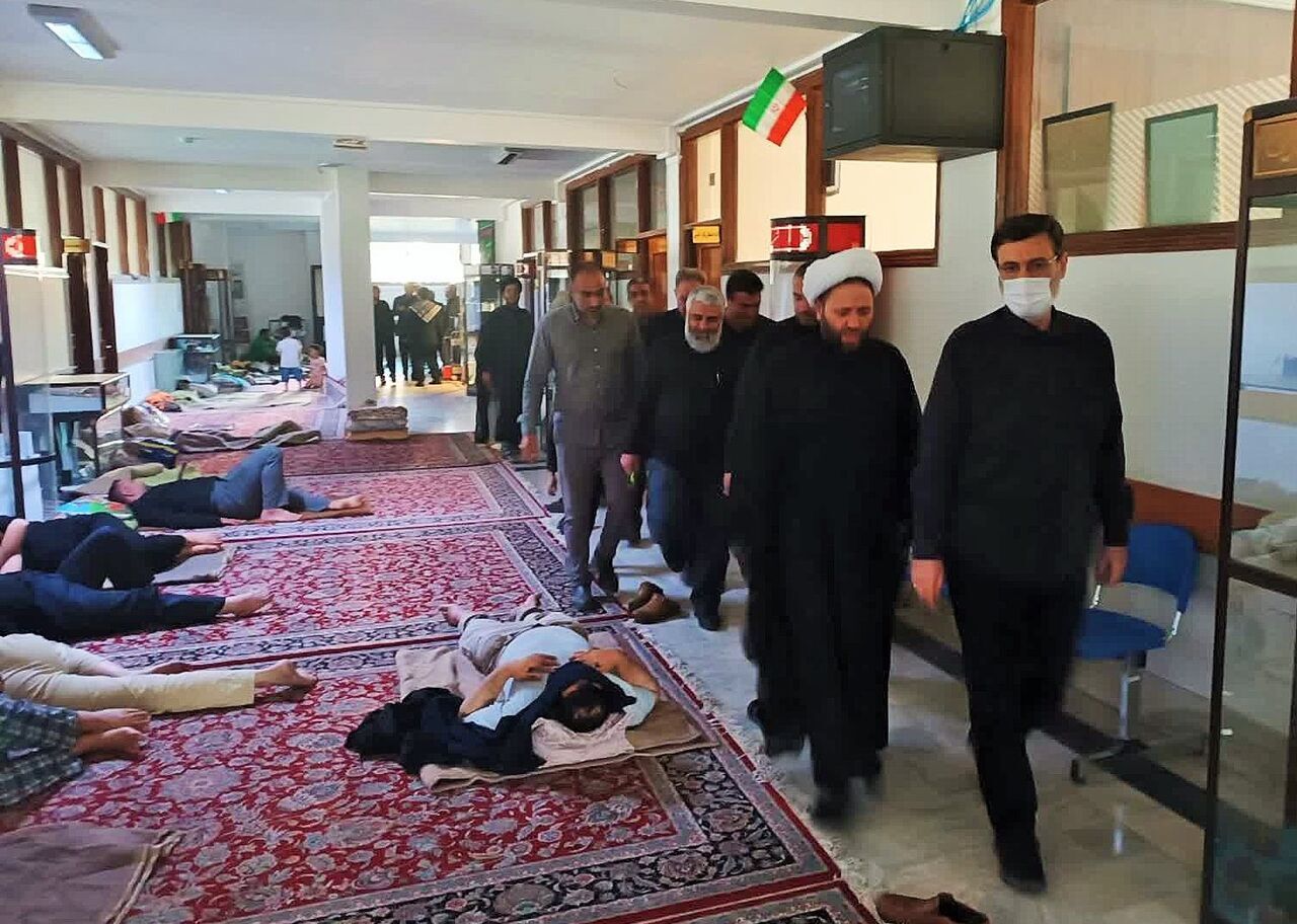 رییس بنیاد شهید از محل اسکان زائران ایثارگر در مشهد بازدید کرد