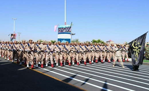 رژه متفاوت نیرو‌های مسلح یزد در ۳۱ شهریور