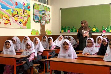 تشریح طرح های توانمندسازی مربیان پرورشی در خوزستان