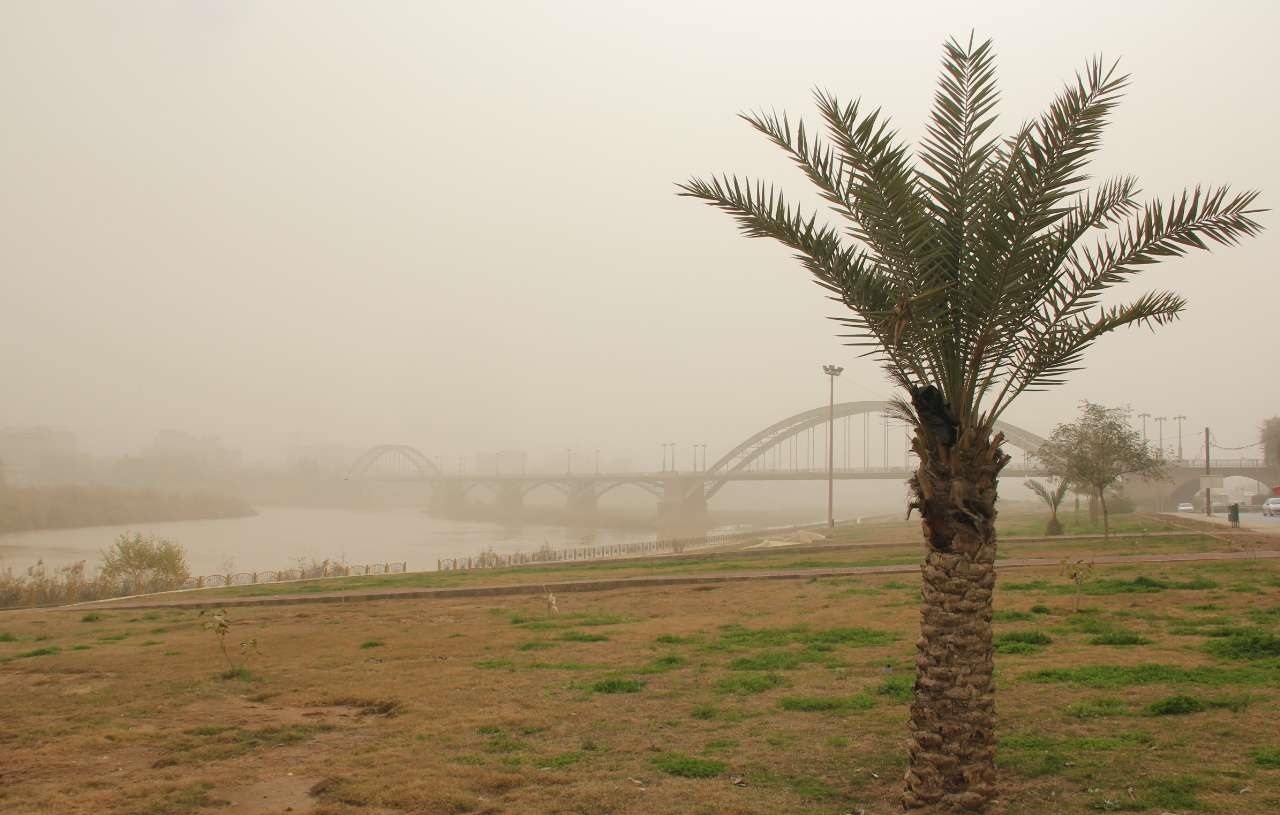 وزش باد و گرد و خاک در جنوب غرب خوزستان