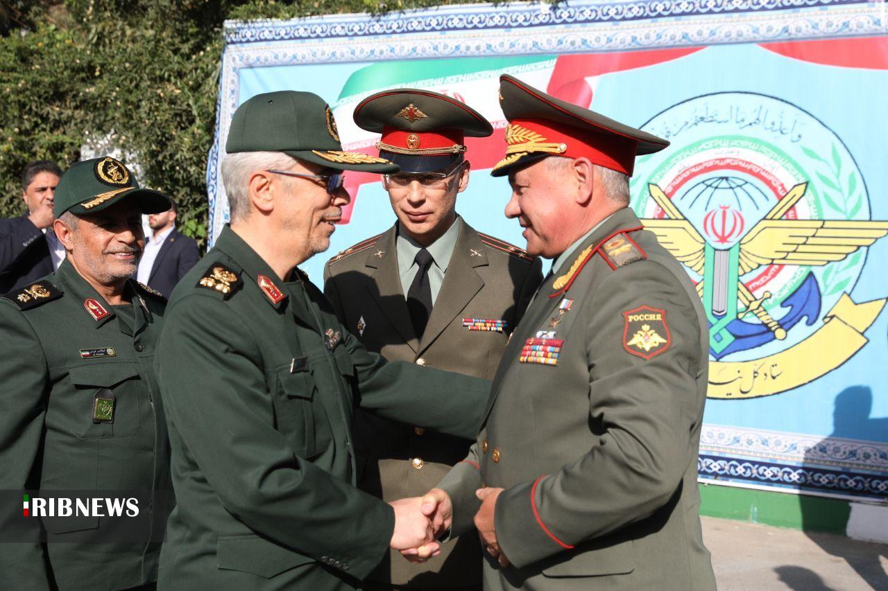 وزیر دفاع روسیه با سرلشکر باقری دیدار کرد