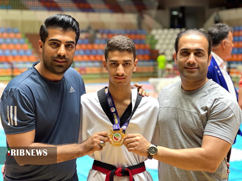 مدال پهلوانی و اخلاق المپیاد استعدادهای برتر کشور  به نوجوان بوشهری رسید