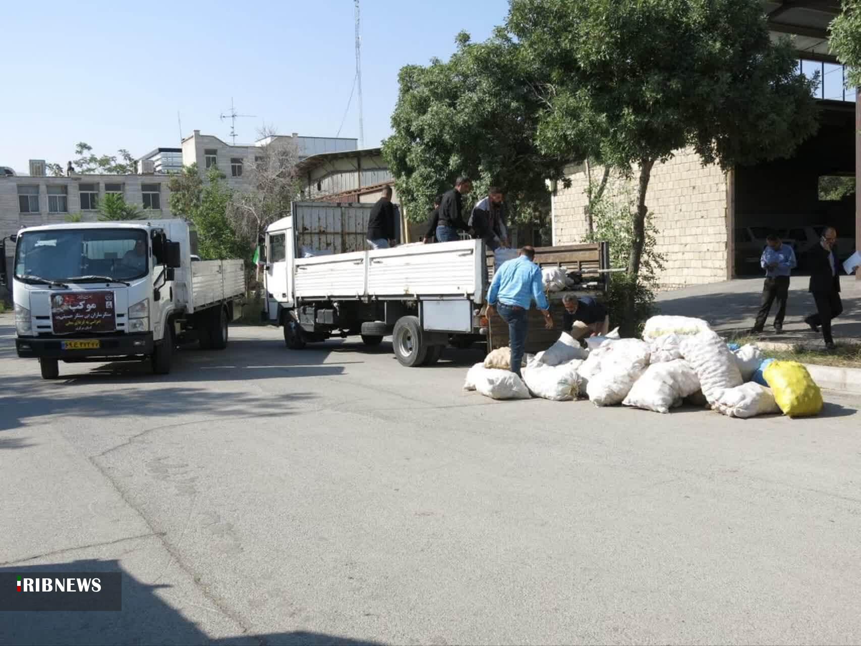 اعزام کمک‌های مردمی موکب سنگرسازان بی‌سنگر به کربلا