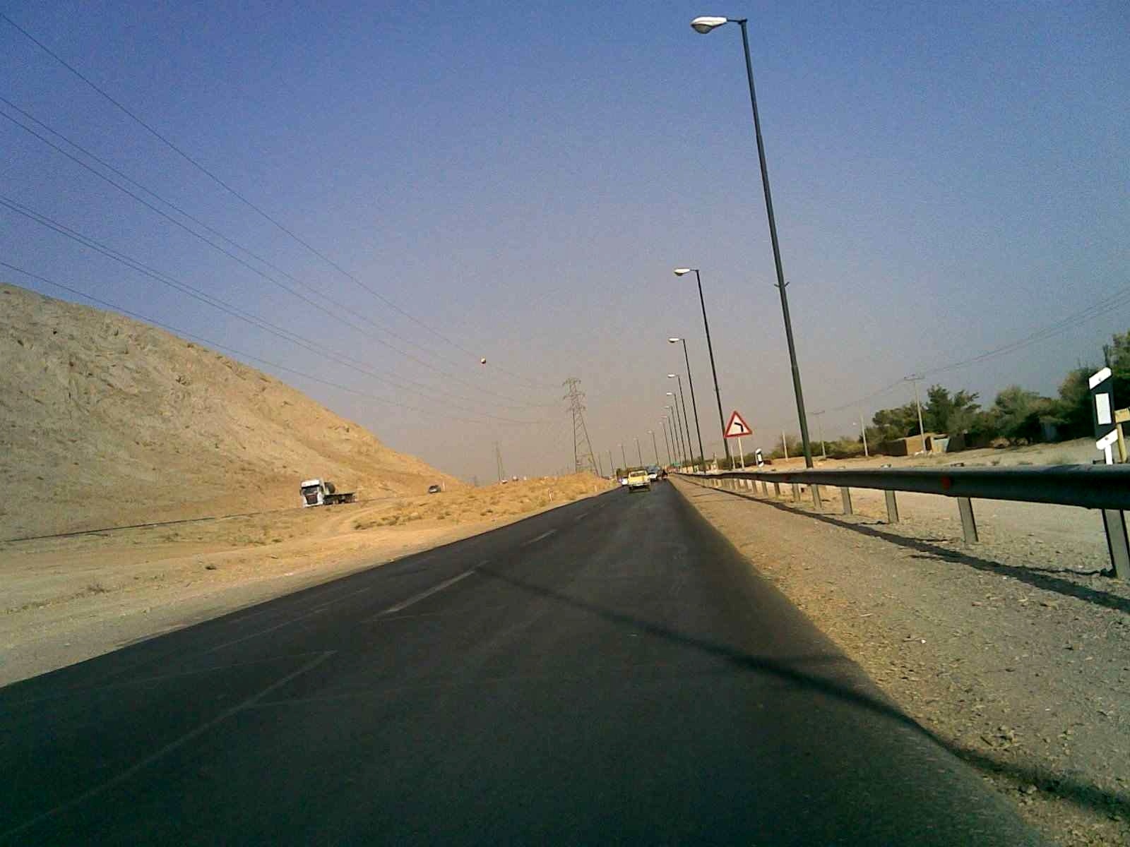 دوبانده شدن جاده سه راهی مهردشت- حسین‌آباد در شهرستان نجف آباد