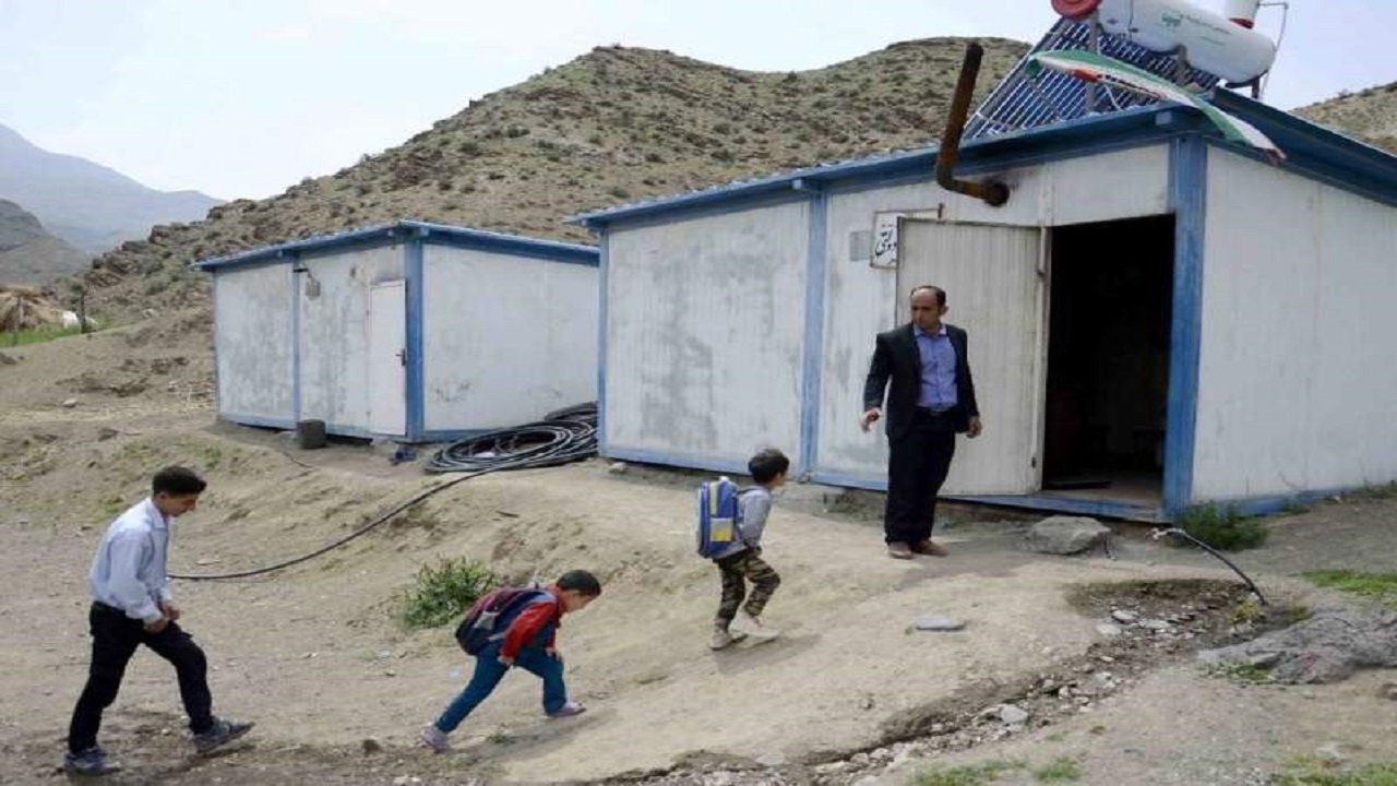 جمع‌آوری ۵۴ مدرسه کانکسی، سنگی، سنگی و ملاتی در اردبیل