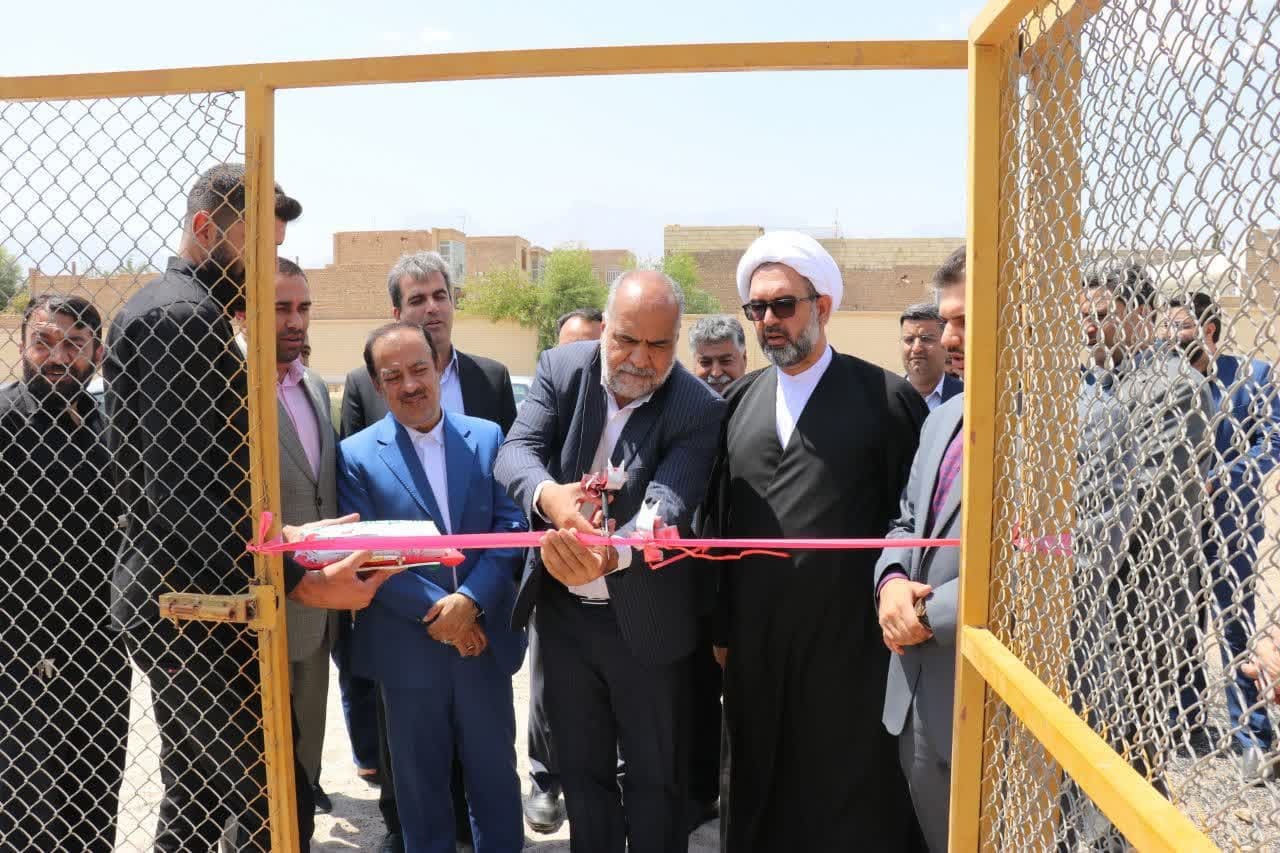 افتتاح طرح‌های صنعتی، گردشگری و ورزشی در مهریز