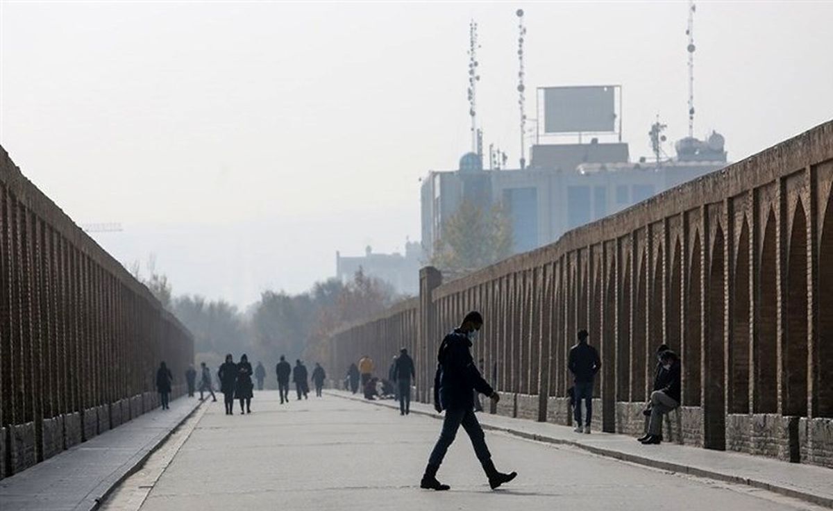 هوای کلانشهر اصفهان در ۶ ایستگاه ناسالم برای گروه‌های حساس