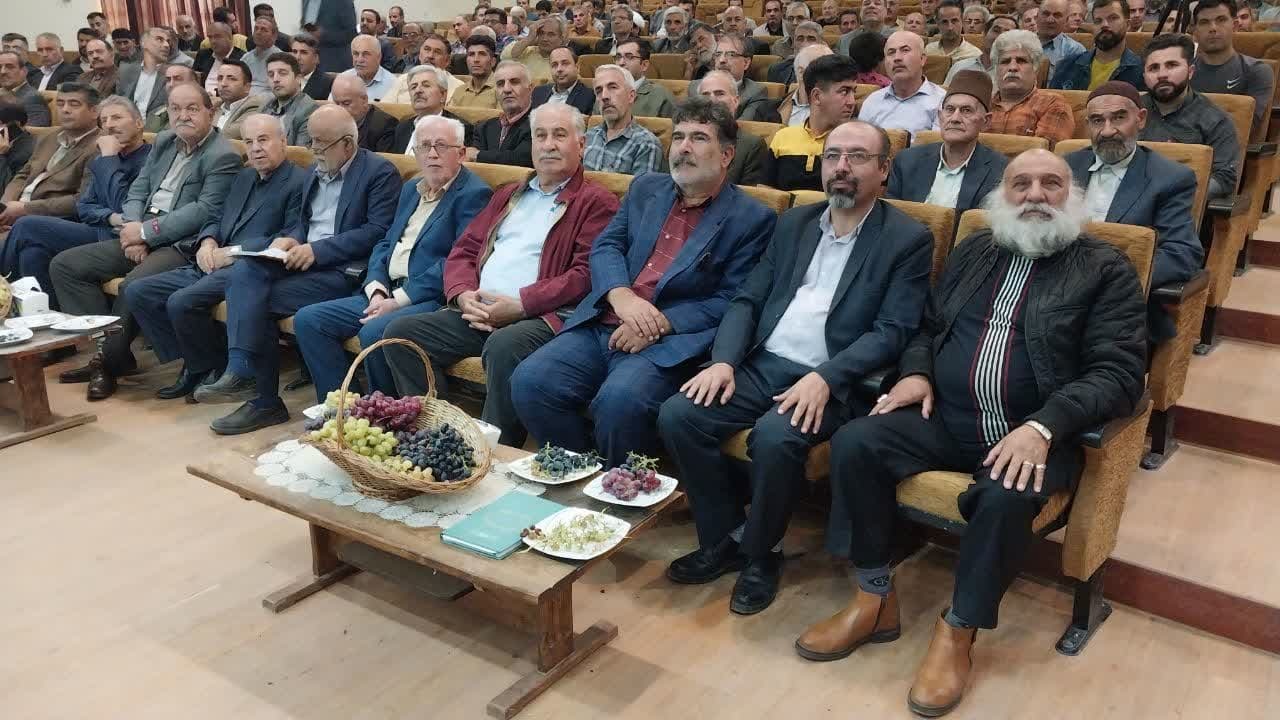 برگزاری جشنواره انگور تاکستان 