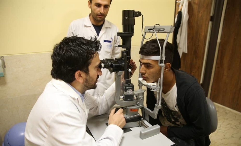 ویزیت چشم پزشکی رایگان نیازمندان آبادان
