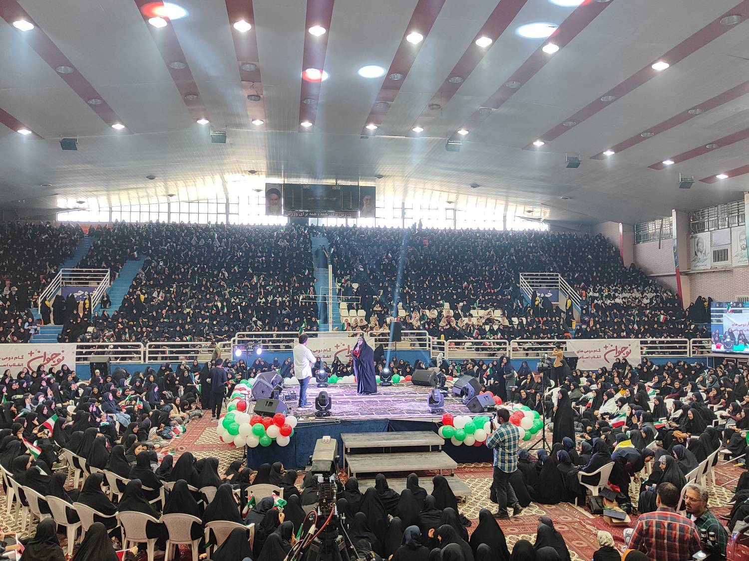 جشن چهار هزار نفره نوجوان ویژه دختران دانش آموز در مشهد