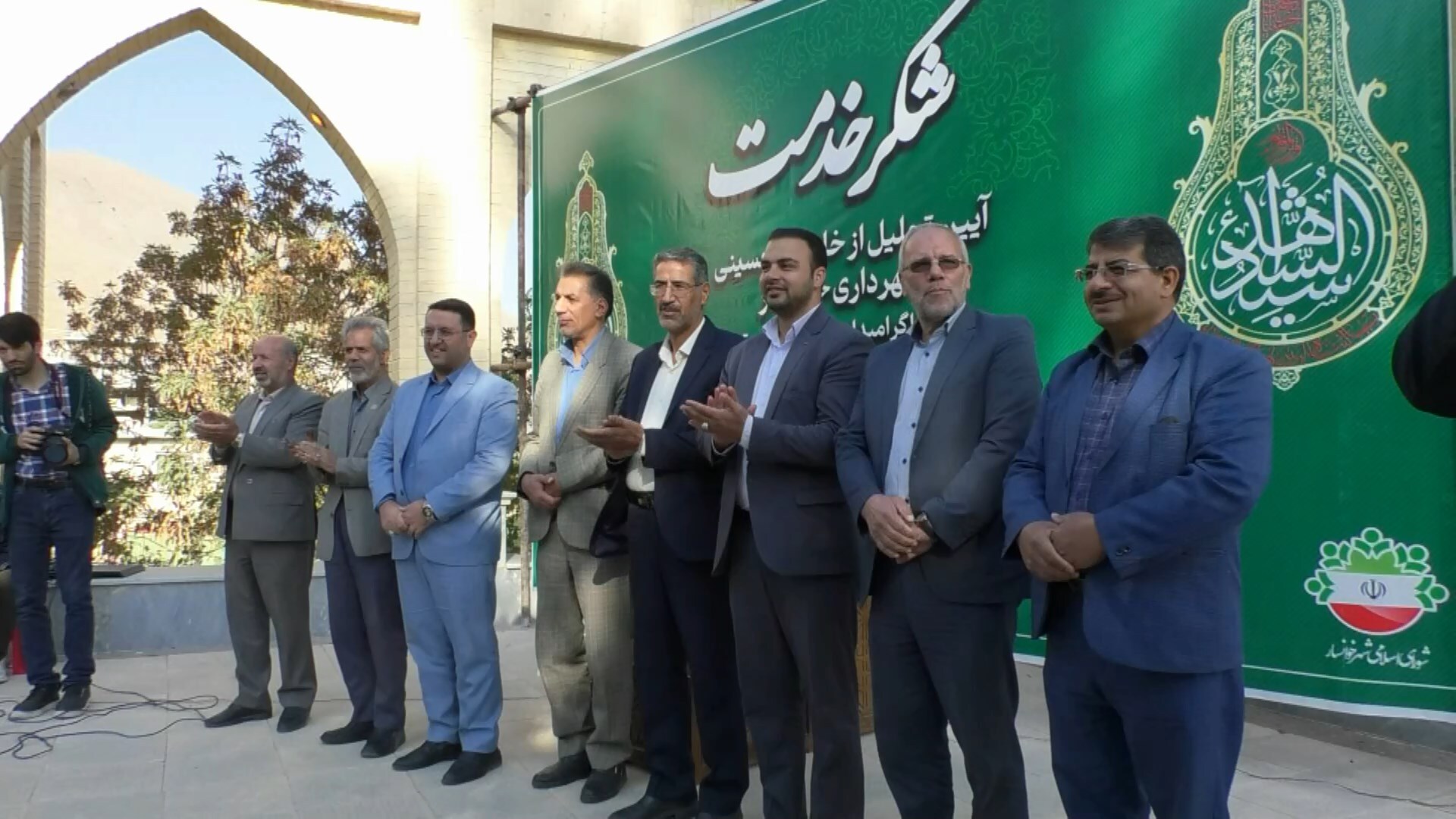 تجلیل از ۱۰۰ نفر از خادمان شهرداری خوانسار