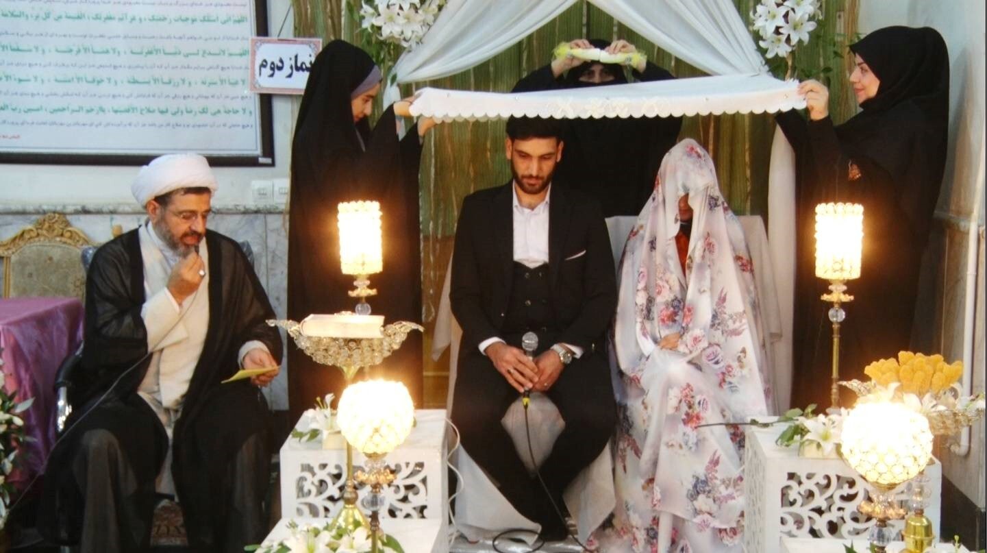 جشن ازدواج ۱۴ زوج مشهدی همزمان با شب میلاد پیامبر اسلام(ص)