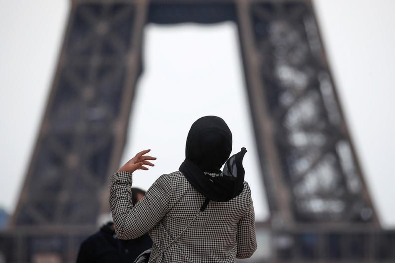 تلاش فرانس برای جداسازی مسلمانان