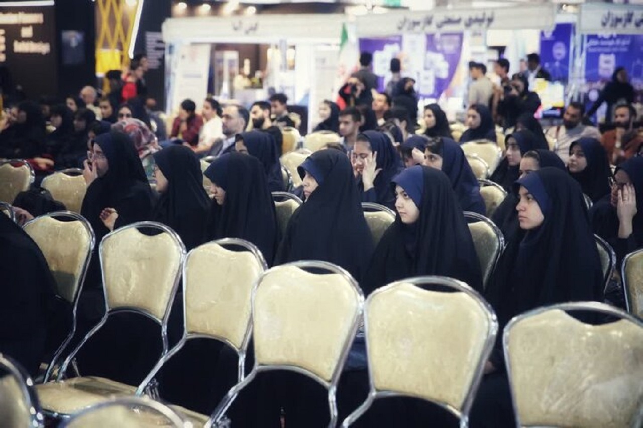 رقابت دانشجویان اصفهانی در رویداد ملی ایده شو