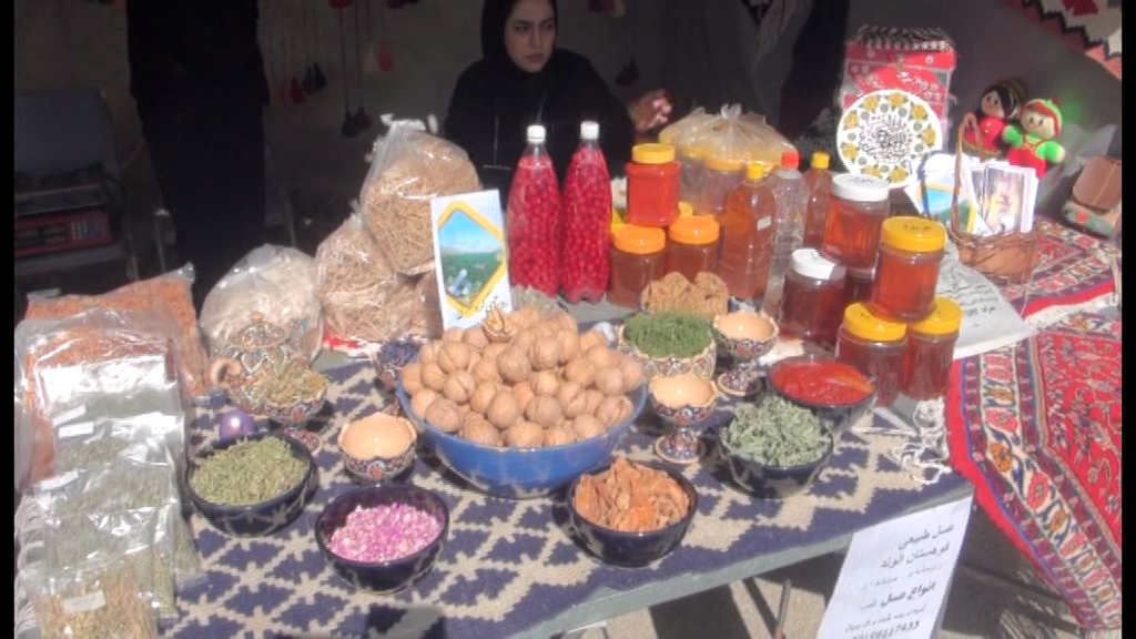 برگزاری جشنی در روستای سنگستان همدان 