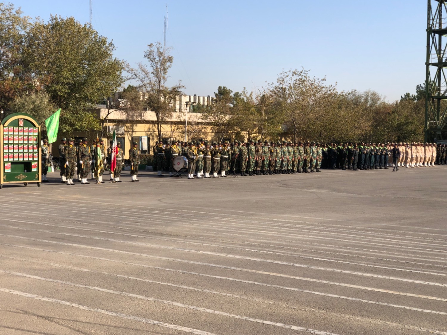 صبحگاه مشترک نیرو‌های نظامی و انتظامی در مشهد