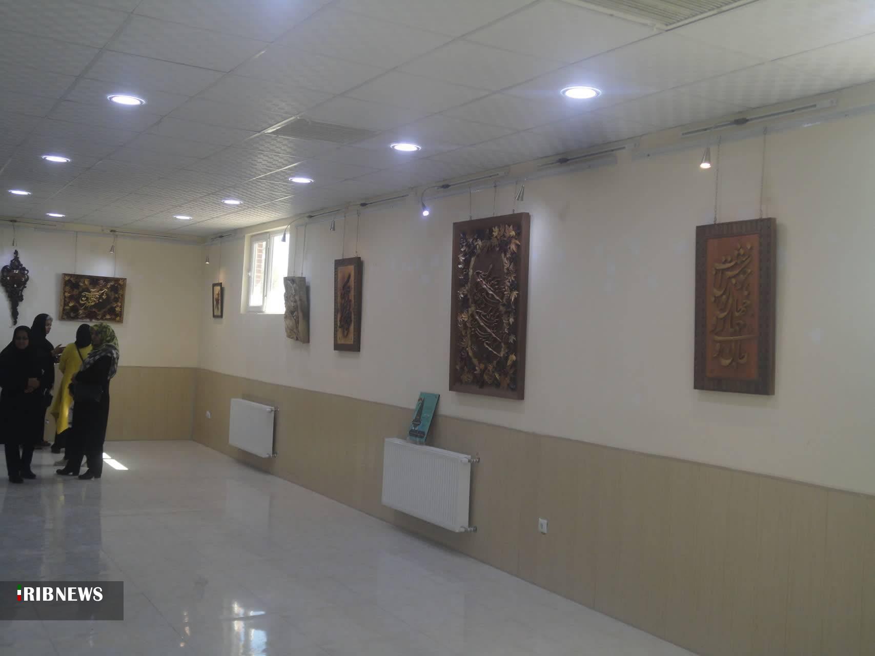 نمایشگاه آثار معرق خطی در نگارخانه استاد ذوالفنون آباده