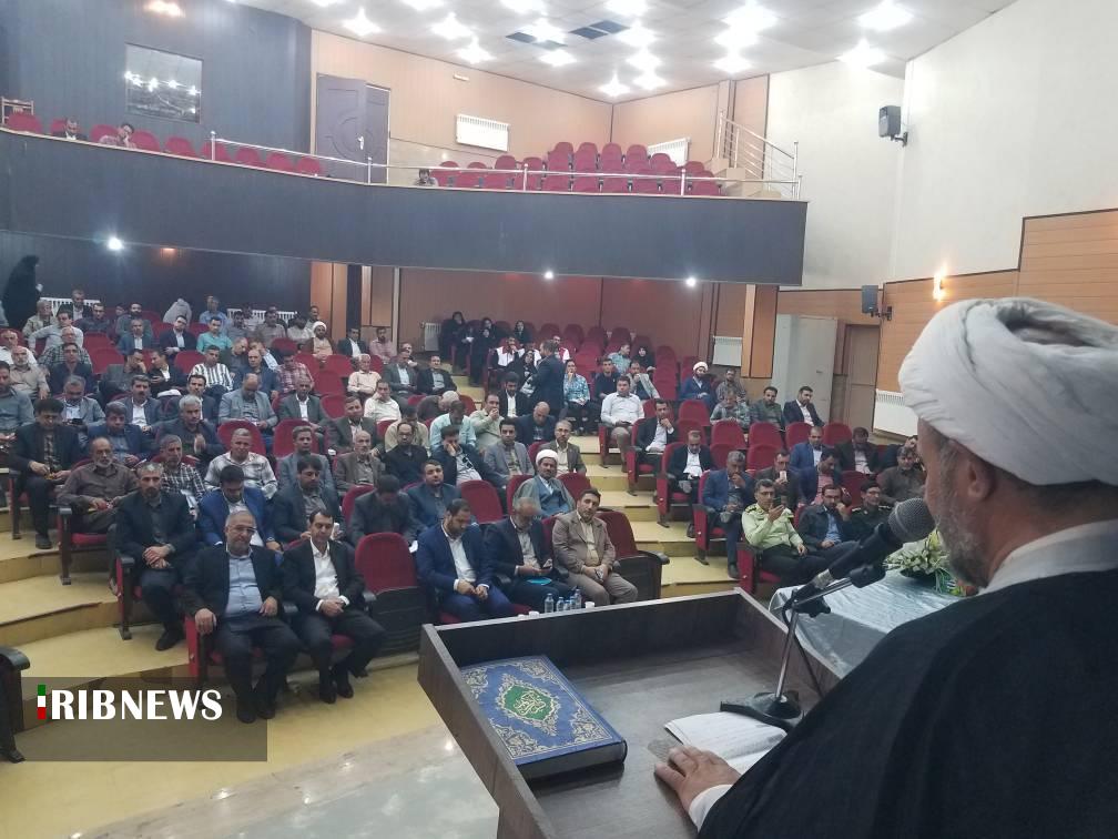 حضور وزیر آموزش و پرورش در جلسه شورای اداری شهرستان بوانات