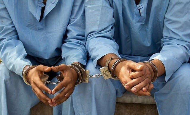 دستگیری دو قاچاقچی مواد مخدر