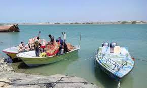 ۲ شناور متخلف صید ترال در آب‌های بوشهر توقیف شد