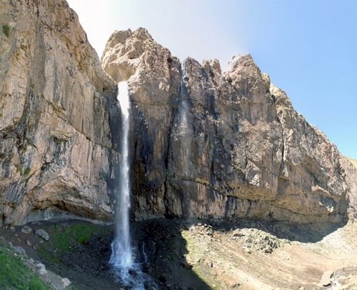 بزرگترین پیست اسکی کشور در روستای خور