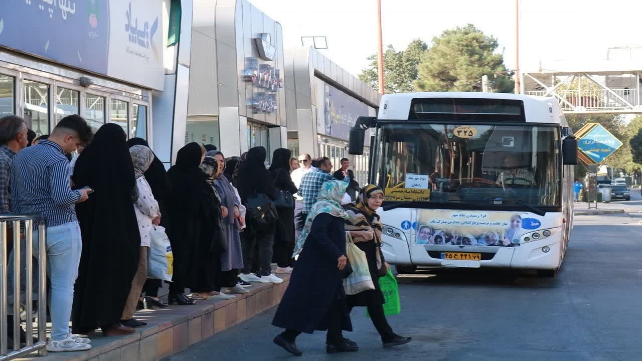 ناوگان اتوبوسرانی قزوین روزانه ۴۰ هزار مسافر را جابجا می‌کند