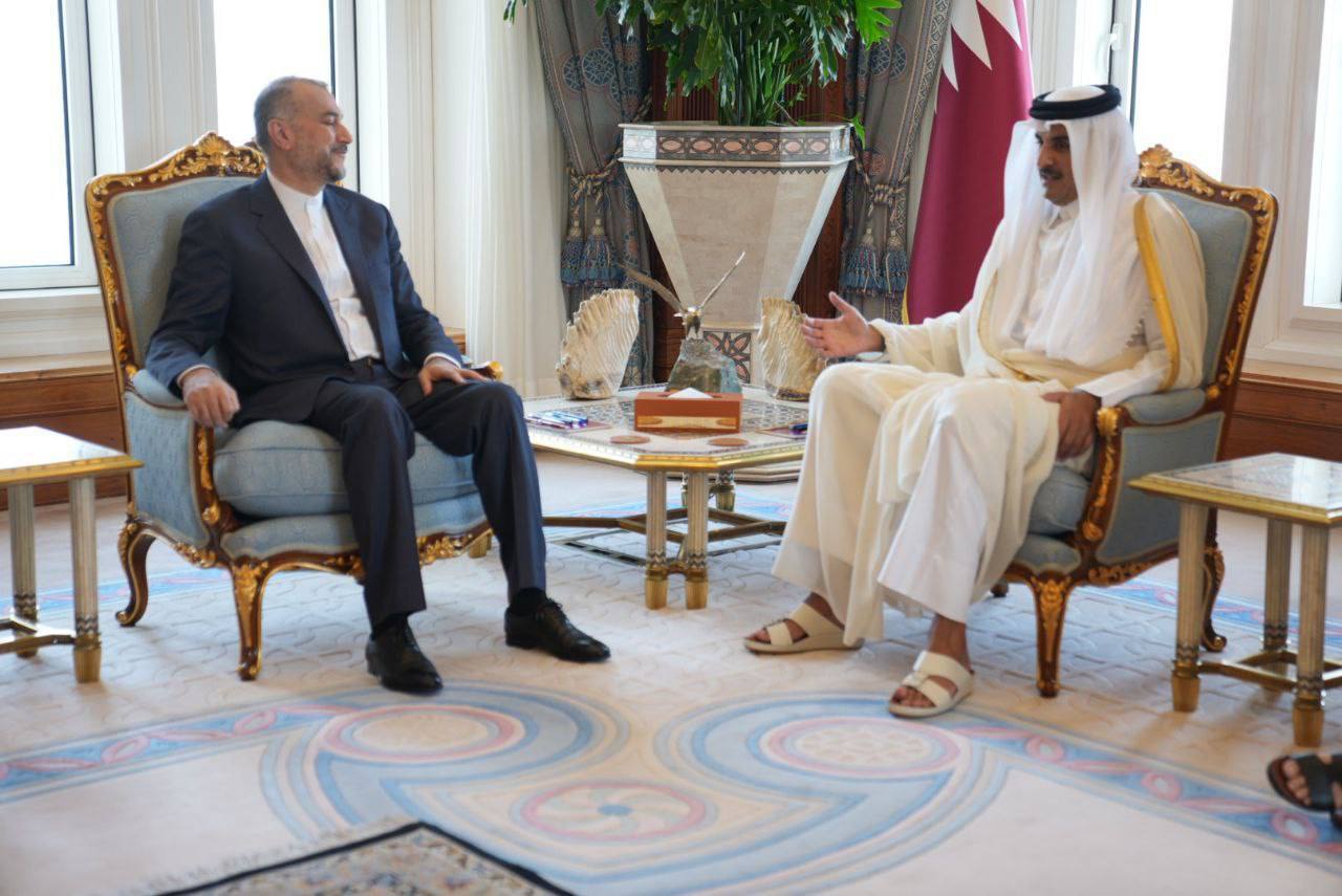 دیدار وزیر امور خارجه کشورمان با امیر قطر
