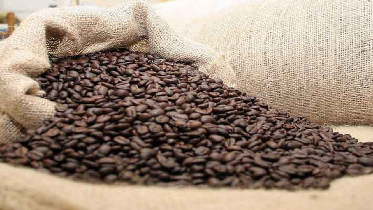 کشف انواع قهوه قاچاق در شاهرود
