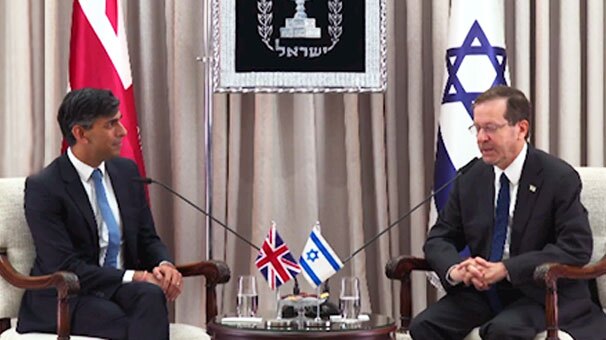 نخست وزیر انگلیس: ما از حق اسرائیل برای دفاع از خود حمایت می‌کنیم