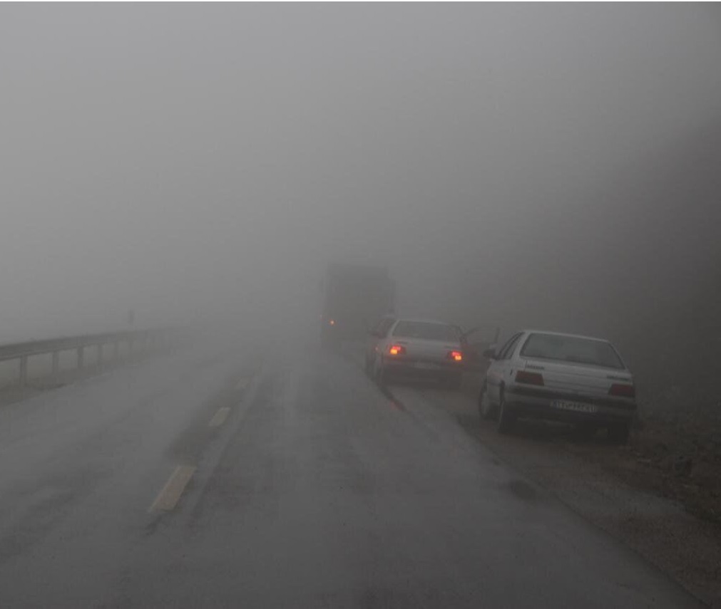 جاده مشهد- کلات مه آلود است