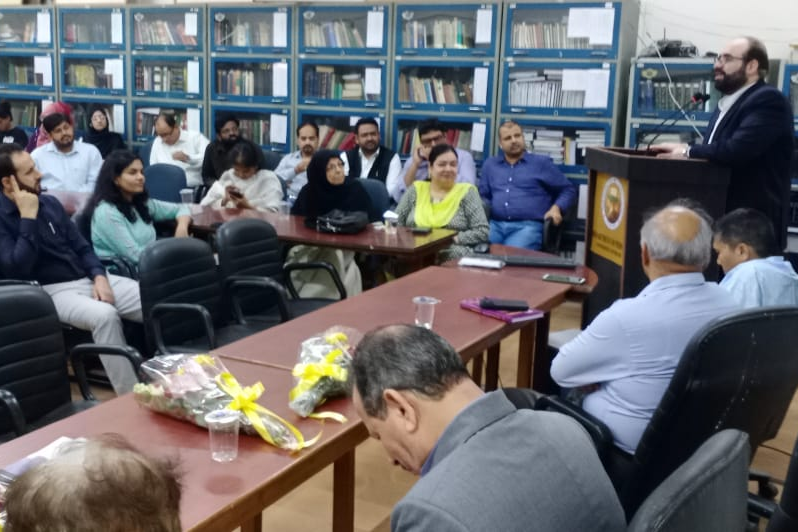 بزرگداشت روز شعر و ادب فارسی در دانشگاه دهلی هند