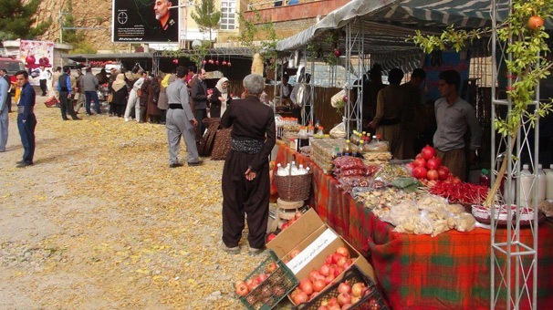 راه اندازی دهمین روستا بازار کرمانشاه در شهر ستان ثلاث باباجانی