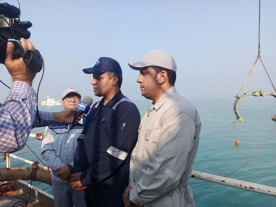 عملیات تعمیرات خط لوله انتقال نفت در ساحل گناوه پایان یافت