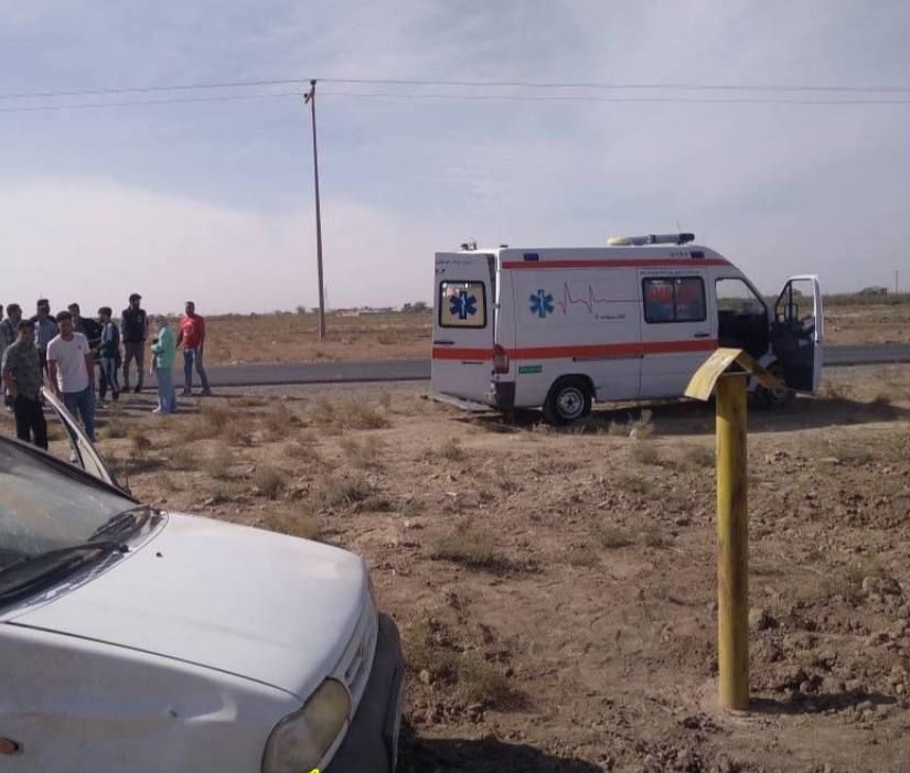 امدادرسانی به سه مصدوم حادثه واژگونی خودروی سواری در محور نیشابور _تربت حیدریه