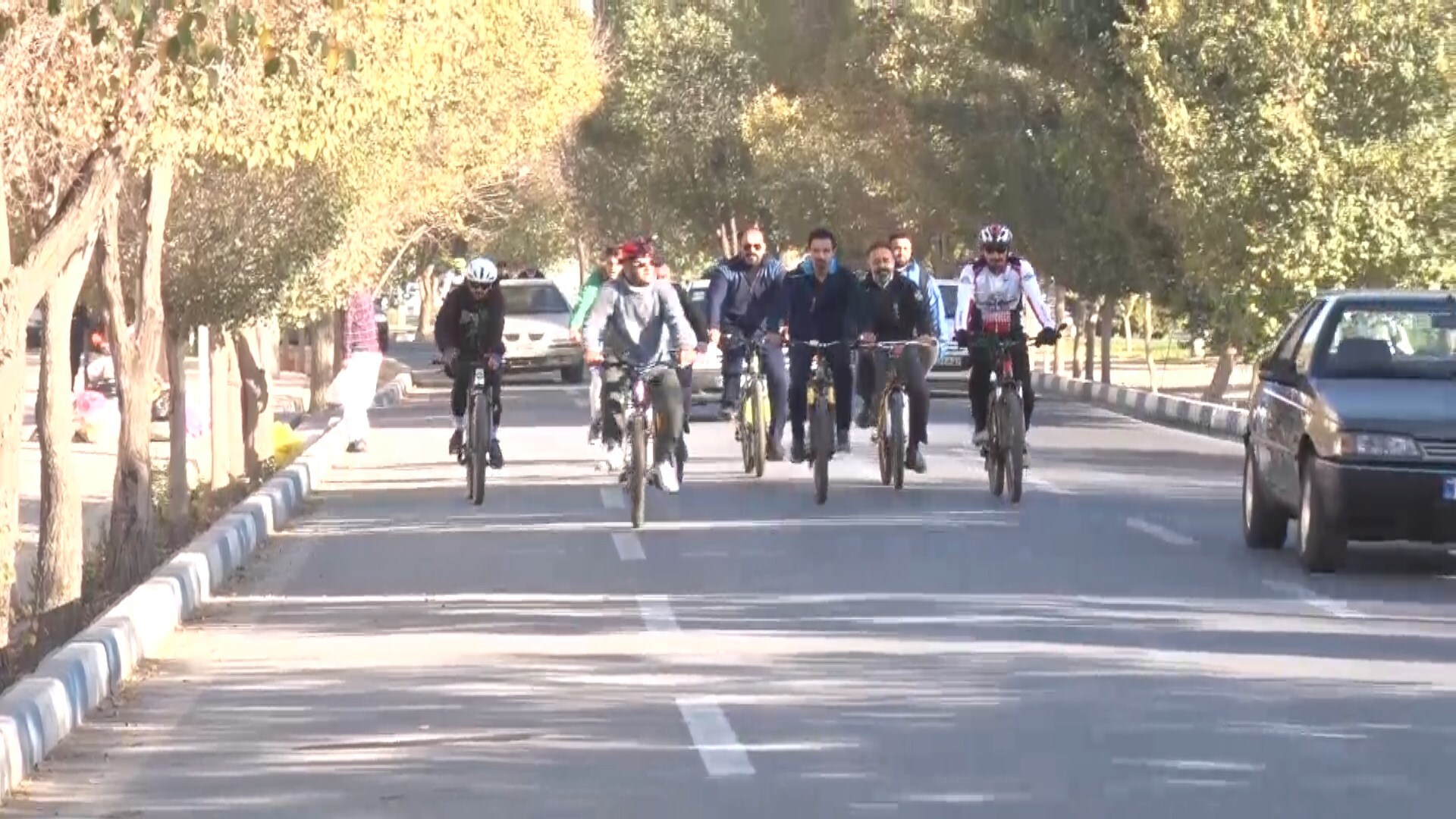 همایش دوچرخه سواری در شاهین شهر