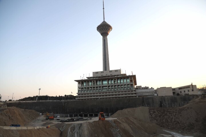 افتتاح طرح پارکینگ طبقاتی در گود برج میلاد با حضور شهردار تهران