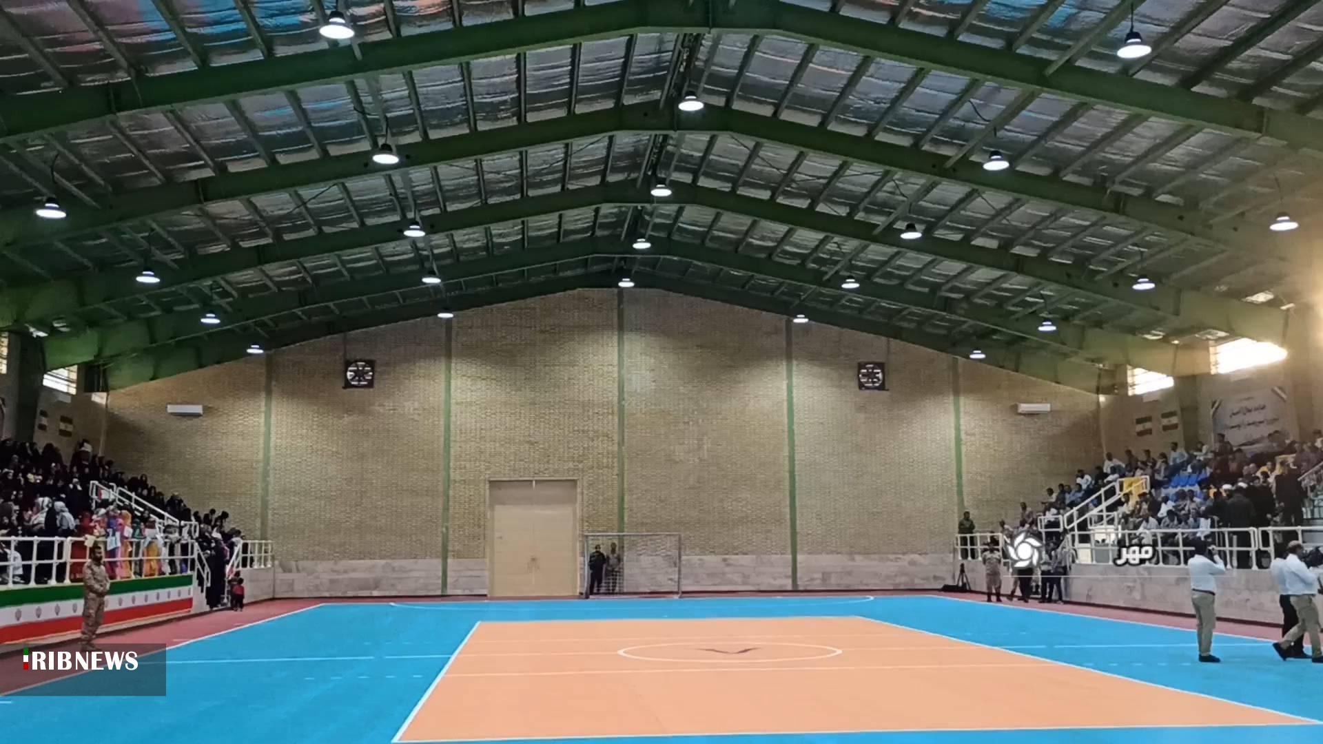 افتتاح طرح ورزشی با حضور استاندار فارس در شهرستان مهر