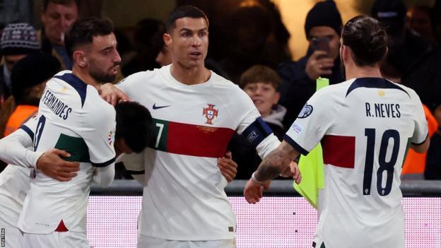 پرتغال با رونالدو همچنان روی نوار پیروزی؛ صعود اسلواکی و مجارستان