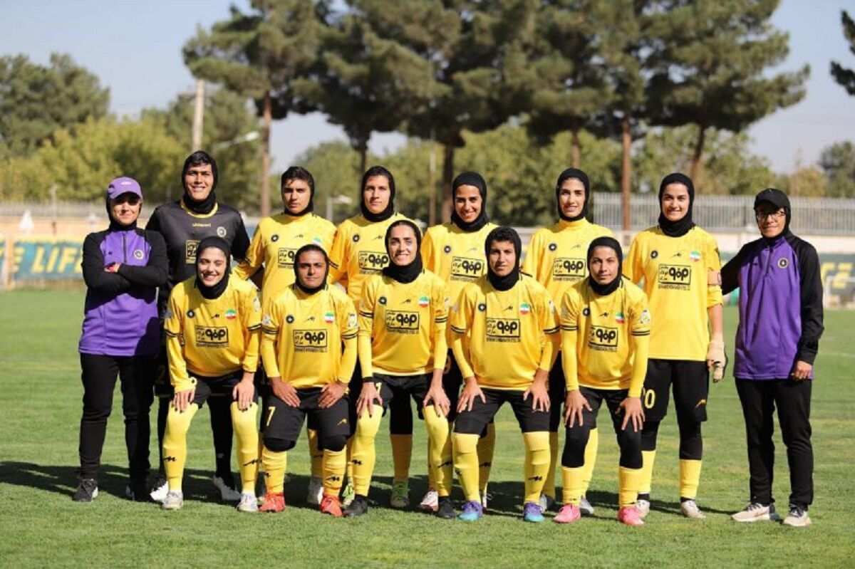 پیروزی دختران طلایی پوش در اولین دیدار لیگ برتر فوتبال